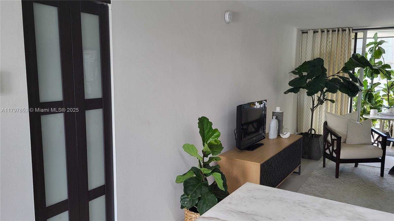 Small Image of 3475 NORTH COUNTRY CLUB DR #614, Aventura Number 12