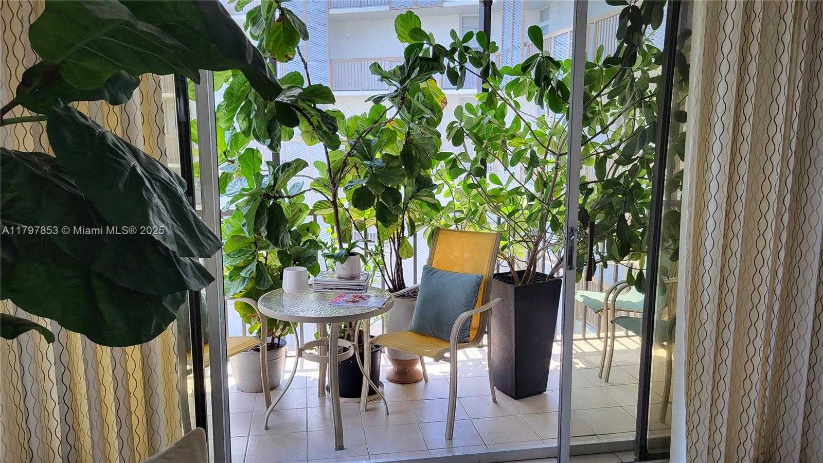 Small Image of 3475 NORTH COUNTRY CLUB DR #614, Aventura Number 18