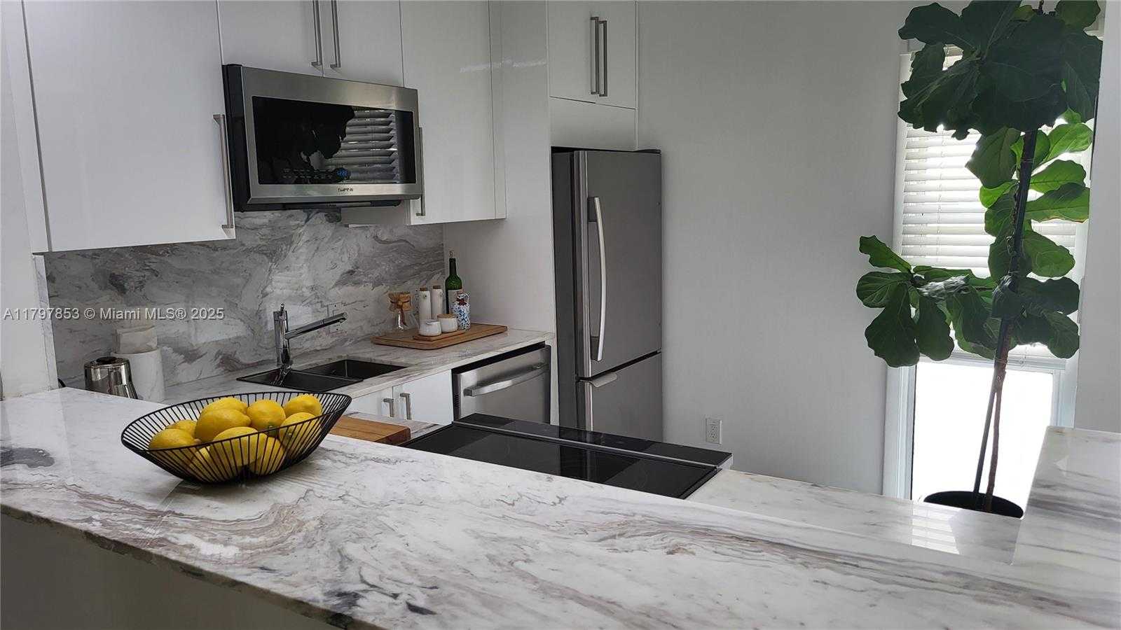 Small Image of 3475 NORTH COUNTRY CLUB DR #614, Aventura Number 20