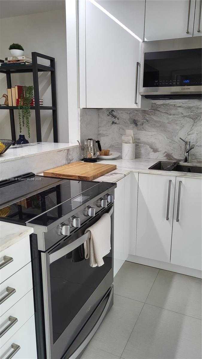 Small Image of 3475 NORTH COUNTRY CLUB DR #614, Aventura Number 24