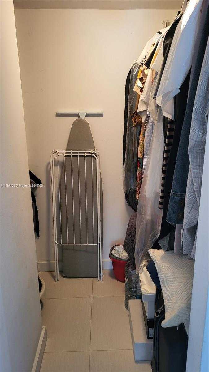 Small Image of 3475 NORTH COUNTRY CLUB DR #614, Aventura Number 25