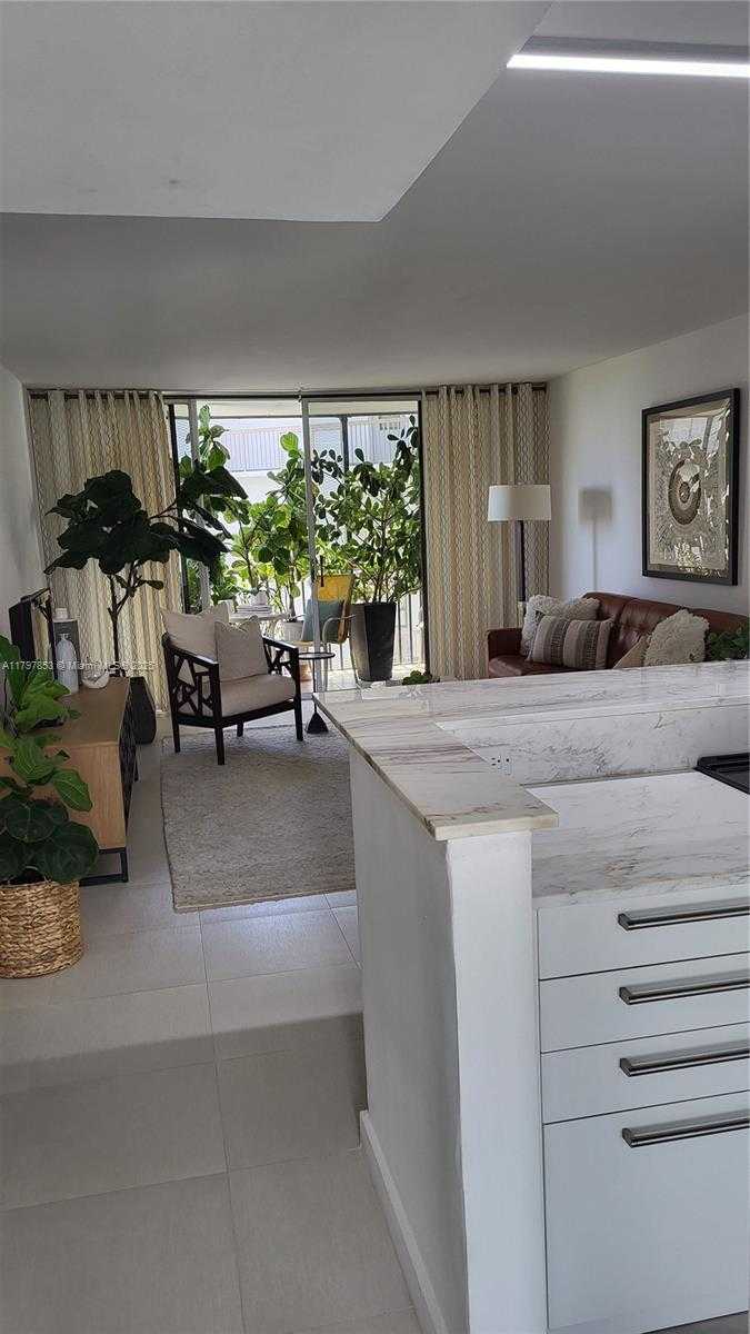 Small Image of 3475 NORTH COUNTRY CLUB DR #614, Aventura Number 3
