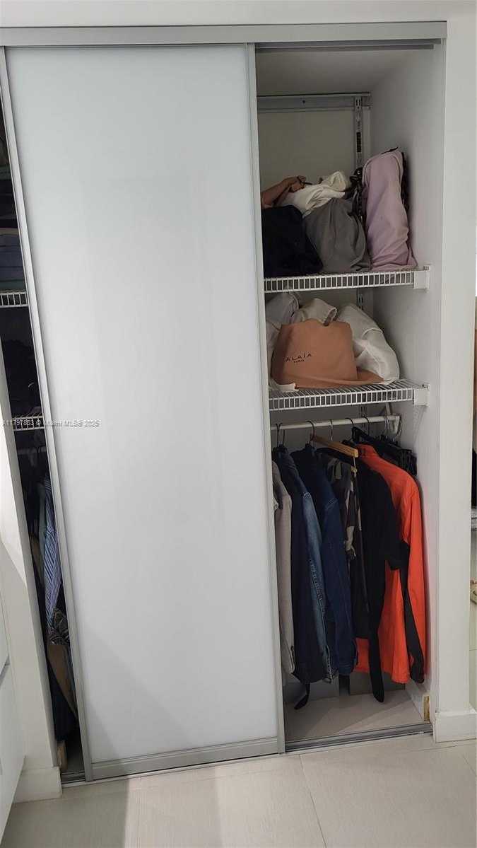 Small Image of 3475 NORTH COUNTRY CLUB DR #614, Aventura Number 31