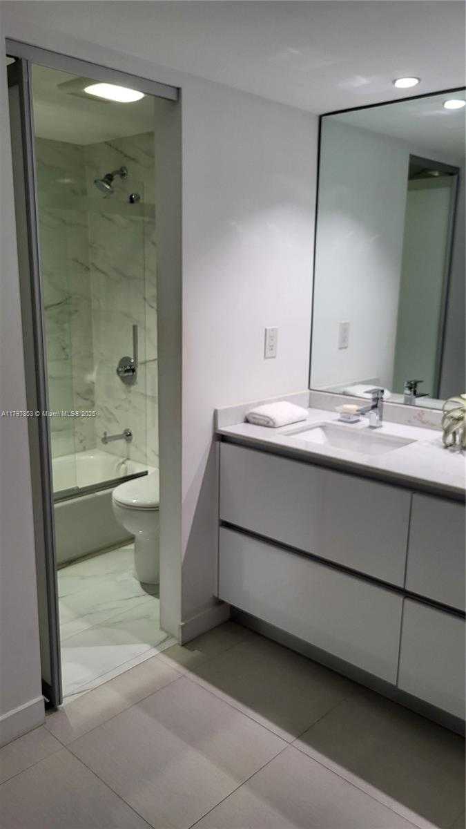 Small Image of 3475 NORTH COUNTRY CLUB DR #614, Aventura Number 32