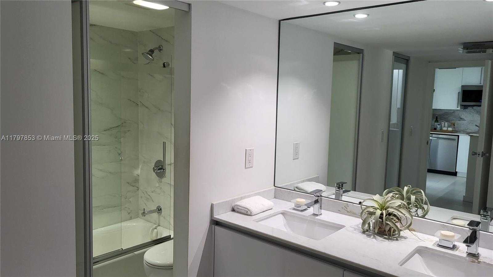 Small Image of 3475 NORTH COUNTRY CLUB DR #614, Aventura Number 33