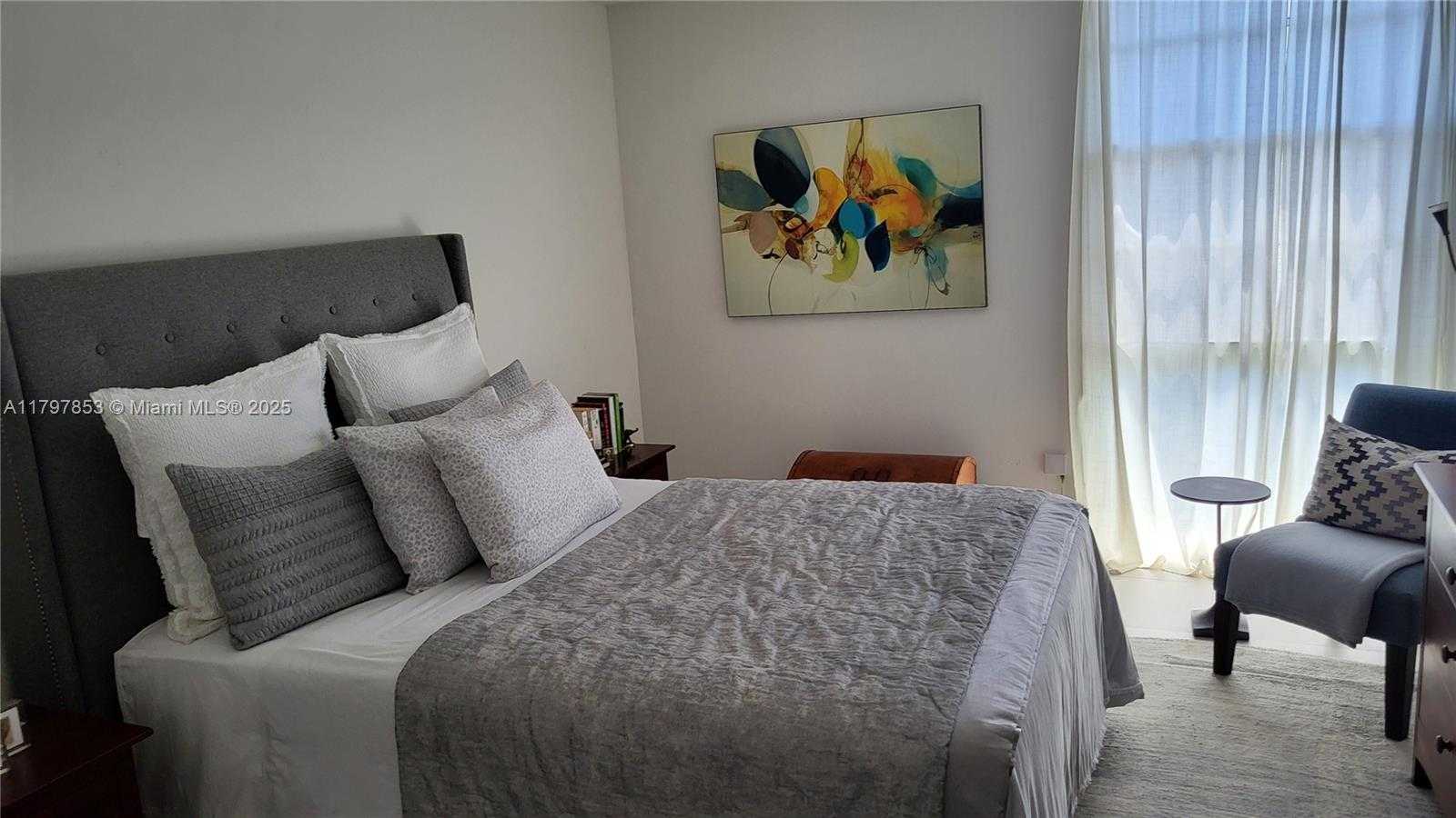 Small Image of 3475 NORTH COUNTRY CLUB DR #614, Aventura Number 35