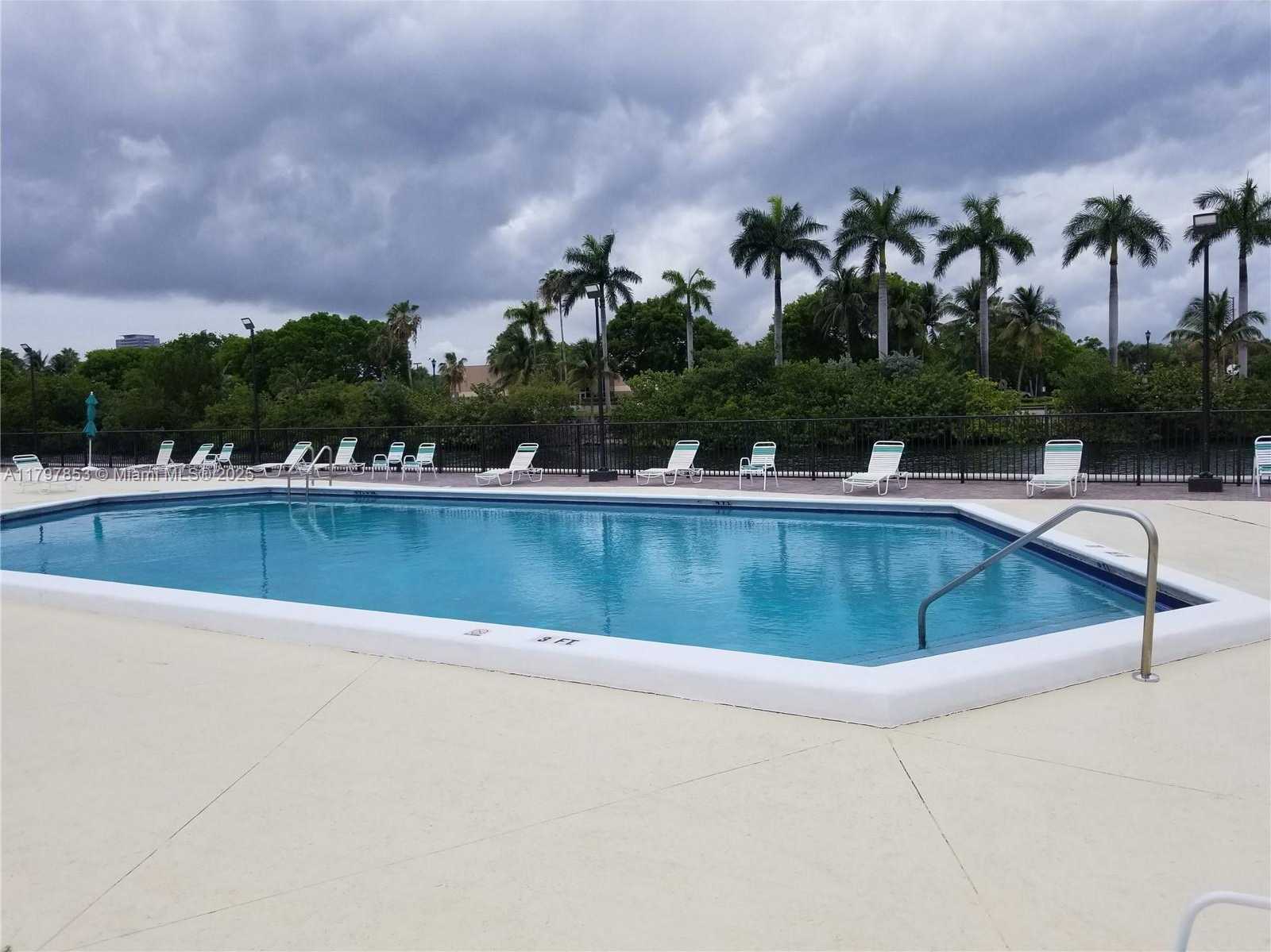 Small Image of 3475 NORTH COUNTRY CLUB DR #614, Aventura Number 44
