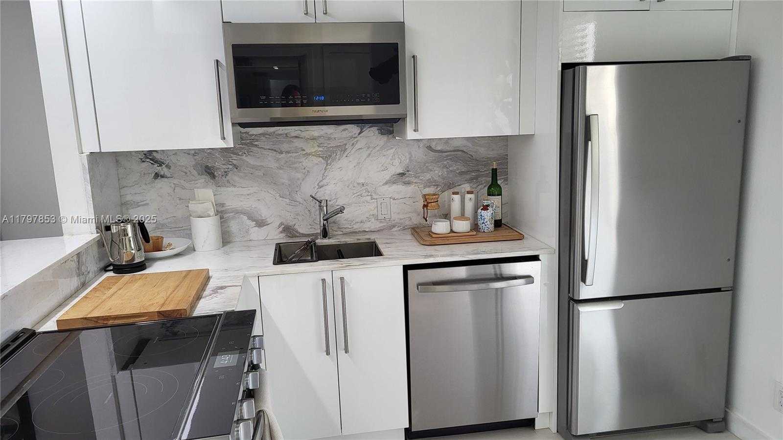 Small Image of 3475 NORTH COUNTRY CLUB DR #614, Aventura Number 5