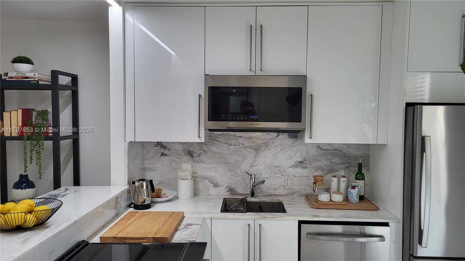 Small Image of 3475 NORTH COUNTRY CLUB DR #614, Aventura Number 7