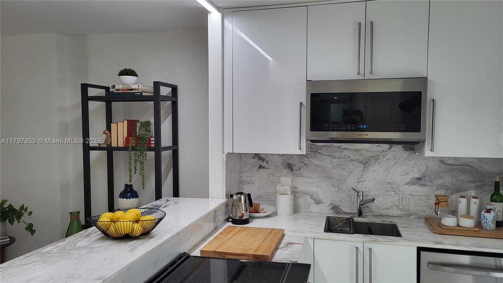 Small Image of 3475 NORTH COUNTRY CLUB DR #614, Aventura Number 8