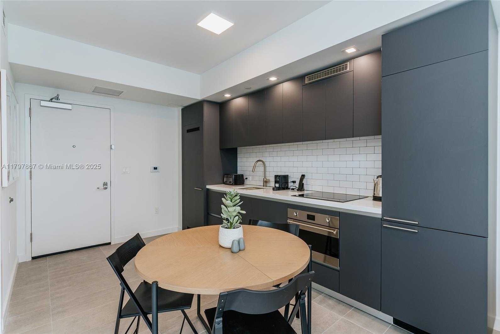 Small Image of 227 NORTH EAST 2ND ST #2508, Miami Number 7