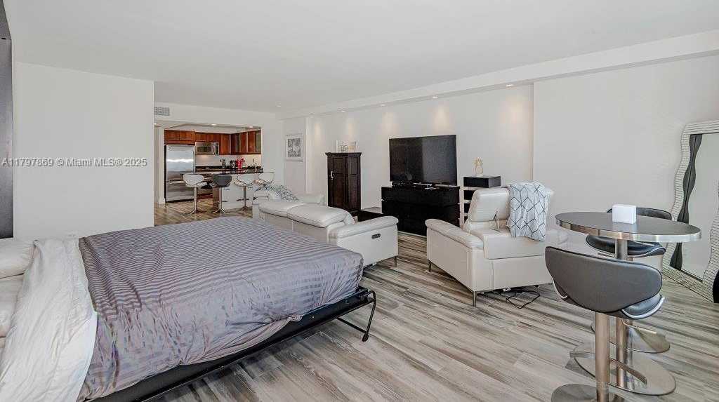 Small Image of 2301 COLLINS AVE #1532, Miami Beach Number 10