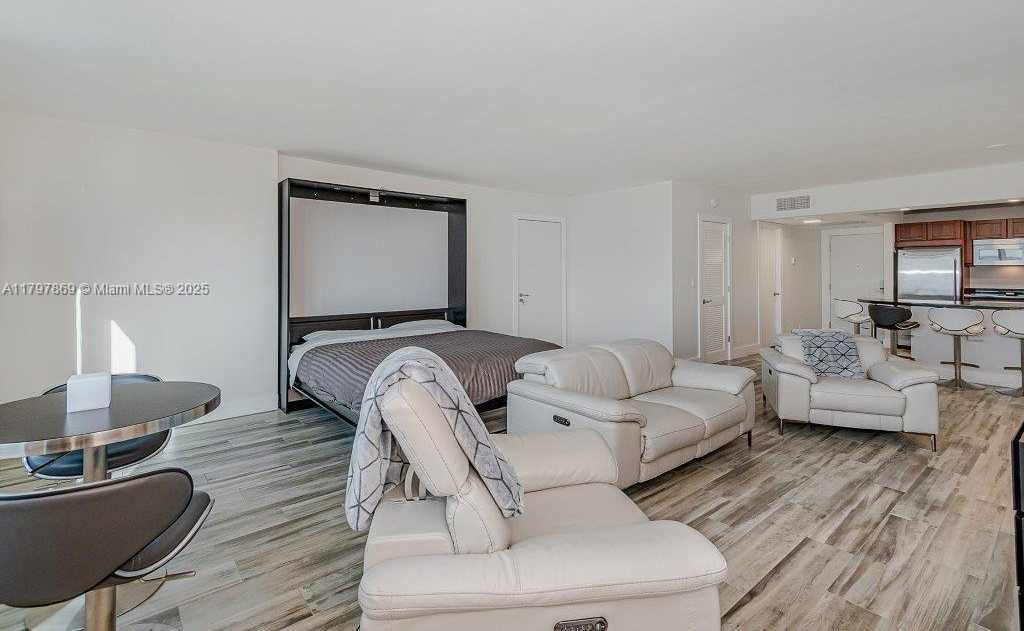 Small Image of 2301 COLLINS AVE #1532, Miami Beach Number 11