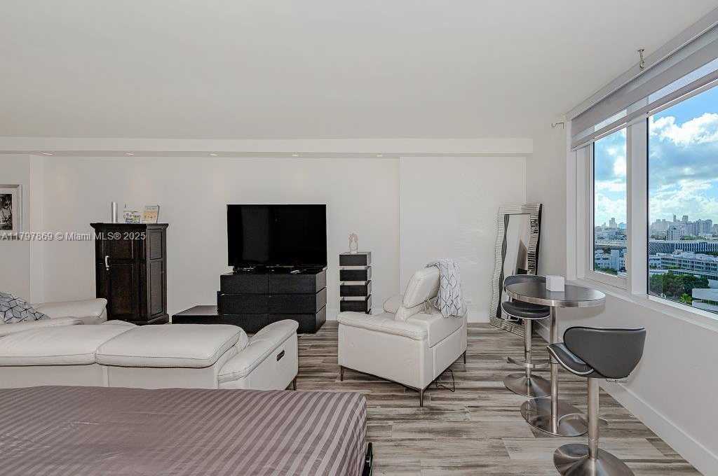 Small Image of 2301 COLLINS AVE #1532, Miami Beach Number 13