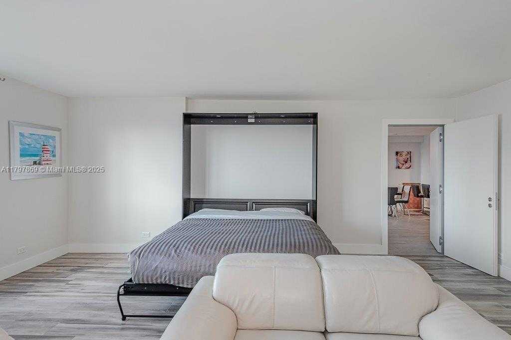 Small Image of 2301 COLLINS AVE #1532, Miami Beach Number 17