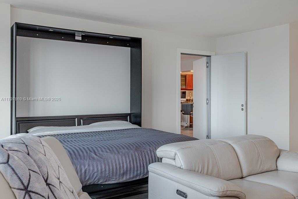 Small Image of 2301 COLLINS AVE #1532, Miami Beach Number 18