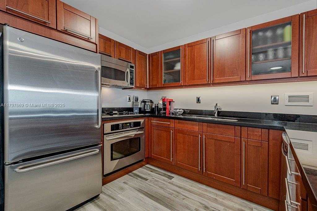 Small Image of 2301 COLLINS AVE #1532, Miami Beach Number 25
