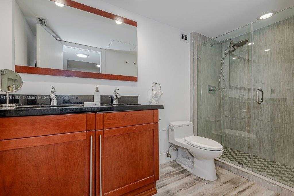 Small Image of 2301 COLLINS AVE #1532, Miami Beach Number 27