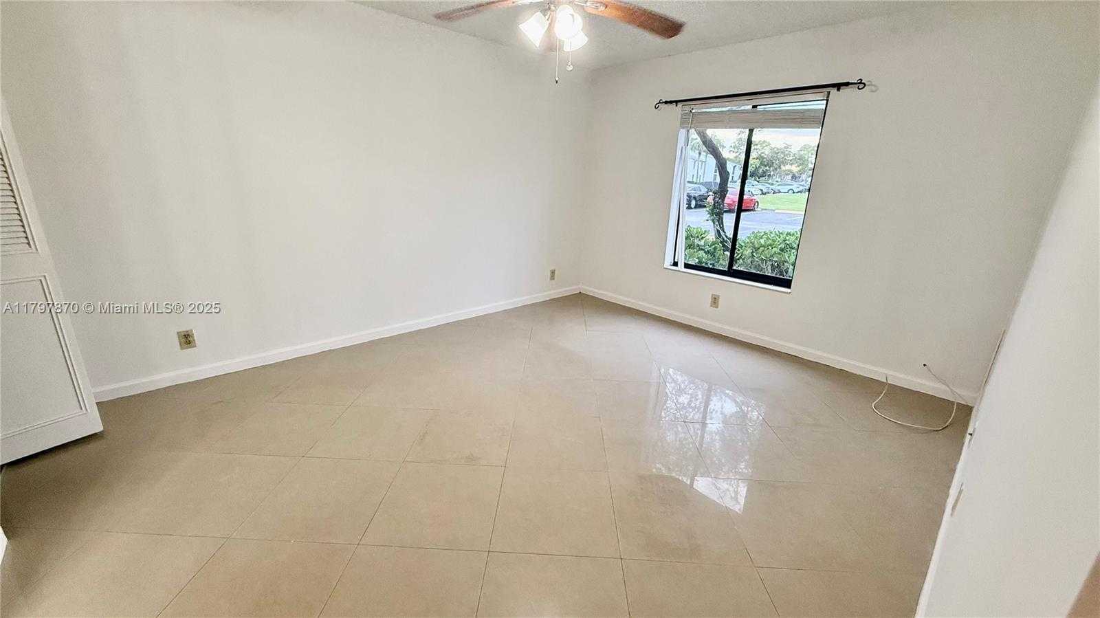Small Image of 3664 ALDER DR #B1, West Palm Beach Number 8