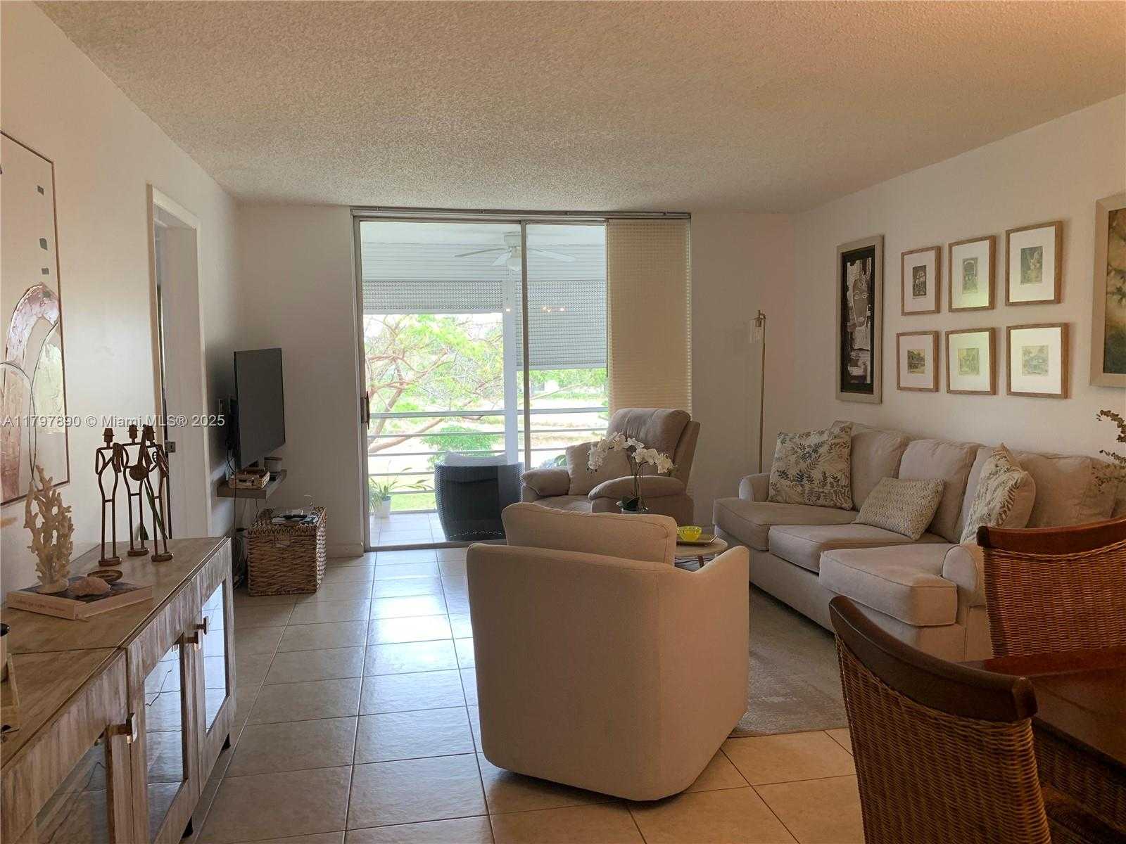 Small Image of 9621 SUNRISE LAKES BLVD #211, Sunrise Number 5