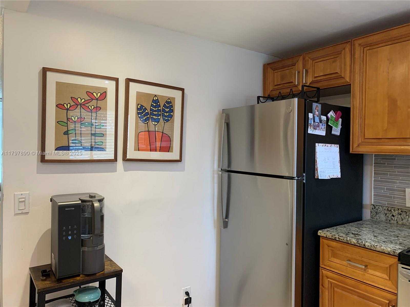 Small Image of 9621 SUNRISE LAKES BLVD #211, Sunrise Number 9