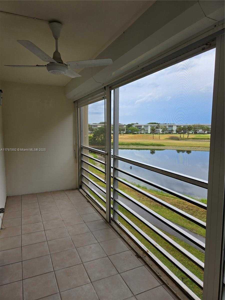 Small Image of 2904 VICTORIA PL #F3, Coconut Creek Number 2