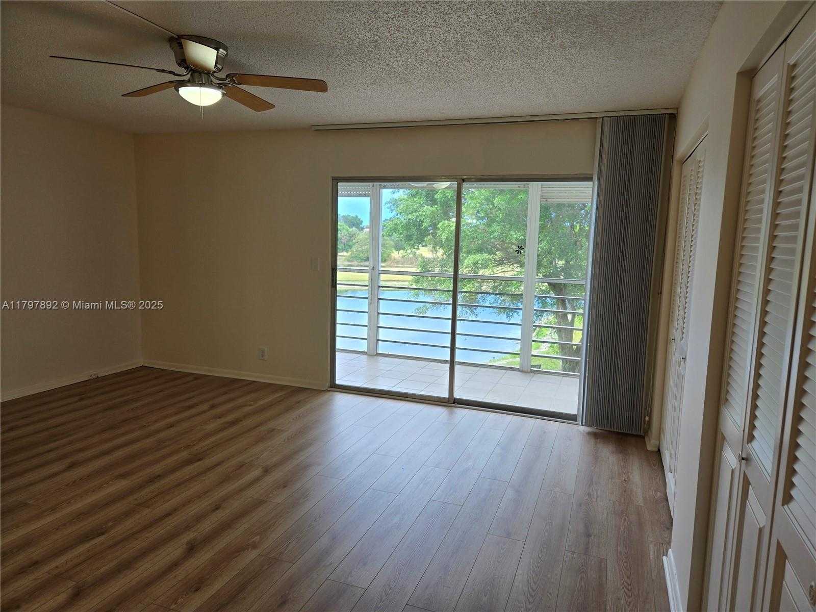 Small Image of 2904 VICTORIA PL #F3, Coconut Creek Number 3