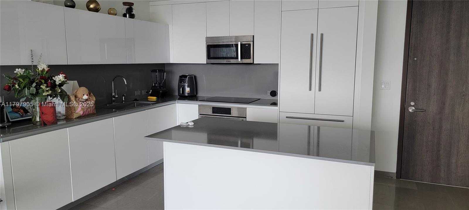 Small Image of 68 SOUTH EAST 6TH ST #2110, Miami Number 12