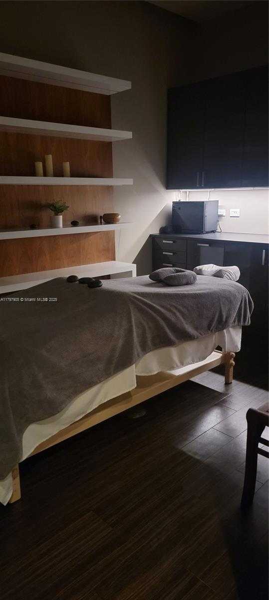 Small Image of 68 SOUTH EAST 6TH ST #2110, Miami Number 37