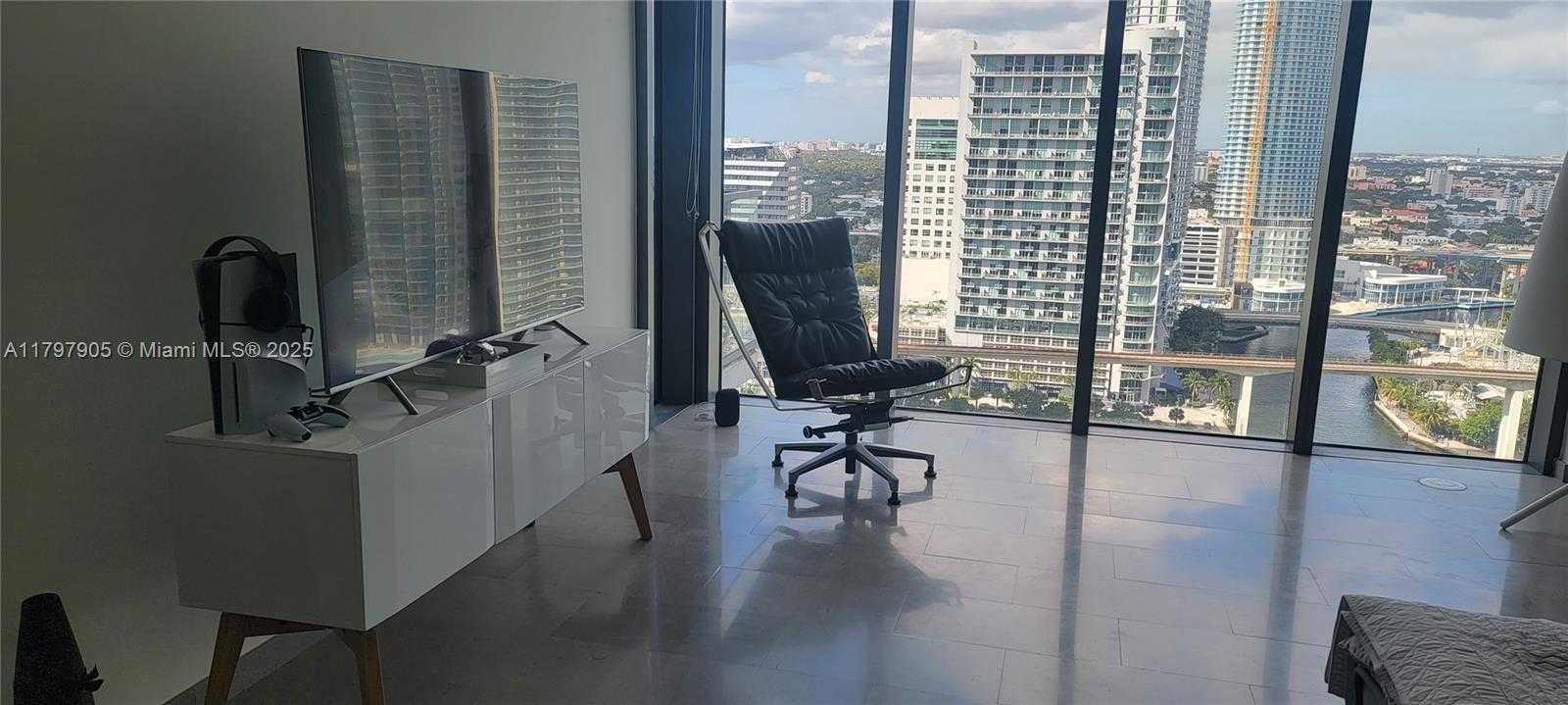 Small Image of 68 SOUTH EAST 6TH ST #2110, Miami Number 42