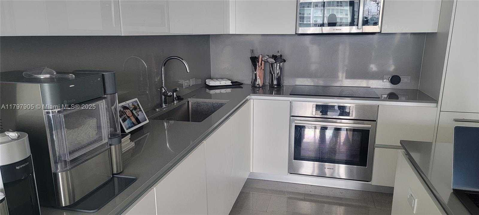 Small Image of 68 SOUTH EAST 6TH ST #2110, Miami Number 43