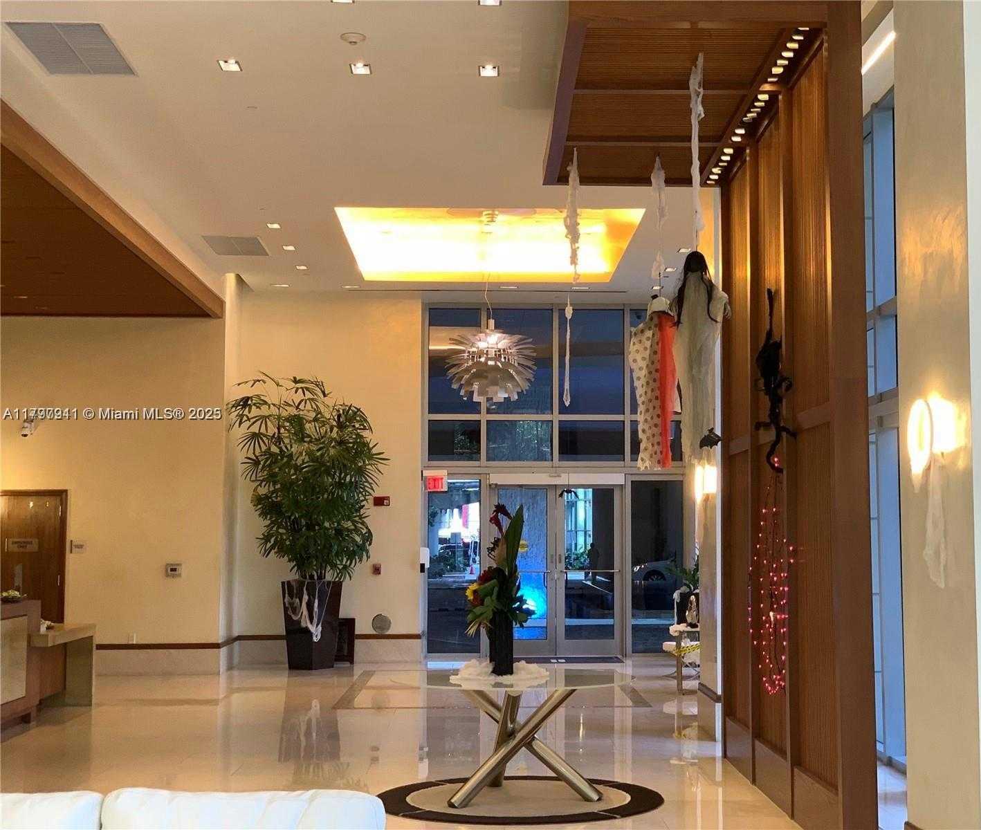 Small Image of 1060 BRICKELL AVE #1701, Miami Number 10
