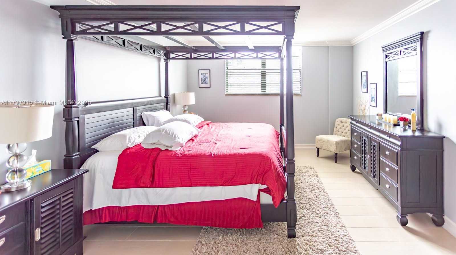 Small Image of 19370 COLLINS AVE #1403, Sunny Isles Beach Number 19