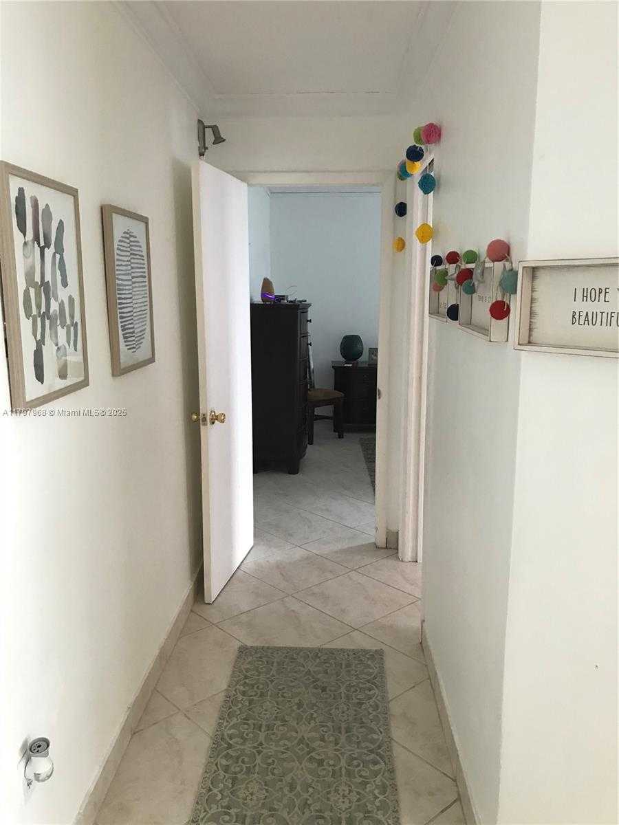 Small Image of 1075 93RD ST #404, Bay Harbor Islands Number 7