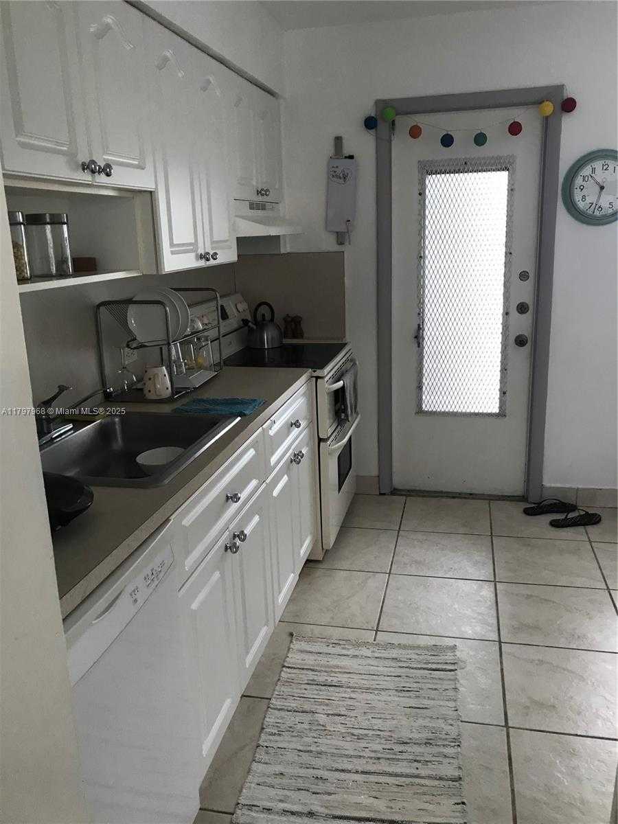 Small Image of 1075 93RD ST #404, Bay Harbor Islands Number 8