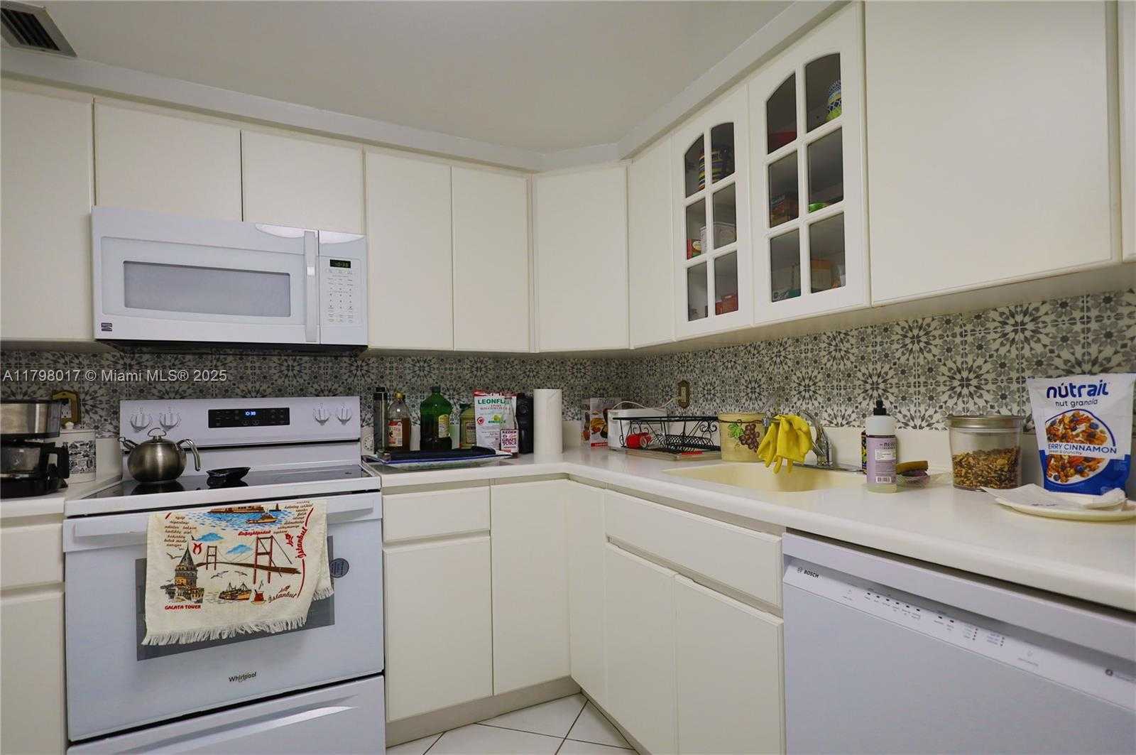 Small Image of 9225 COLLINS AVE #PH-C, Surfside Number 14