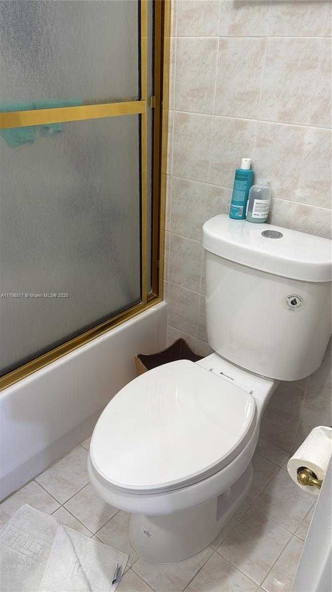 Small Image of 9225 COLLINS AVE #PH-C, Surfside Number 18