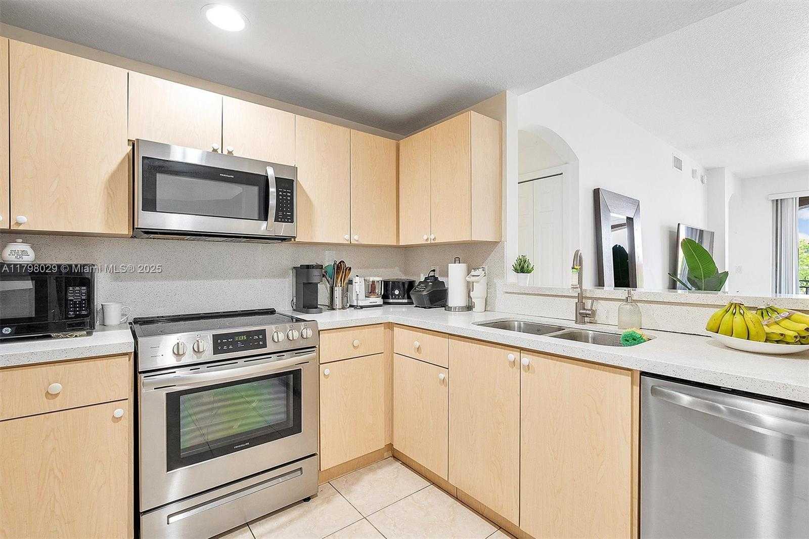 Small Image of 6420 NORTH WEST 114TH AVE #1338, Doral Number 14