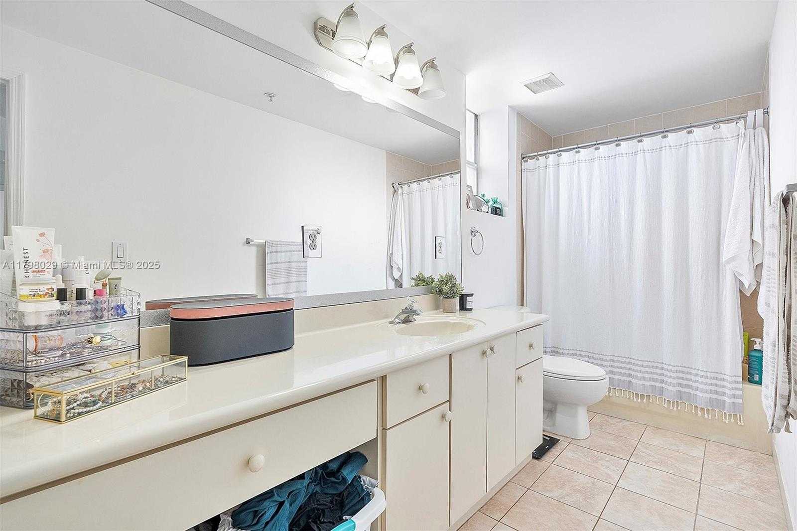 Small Image of 6420 NORTH WEST 114TH AVE #1338, Doral Number 27
