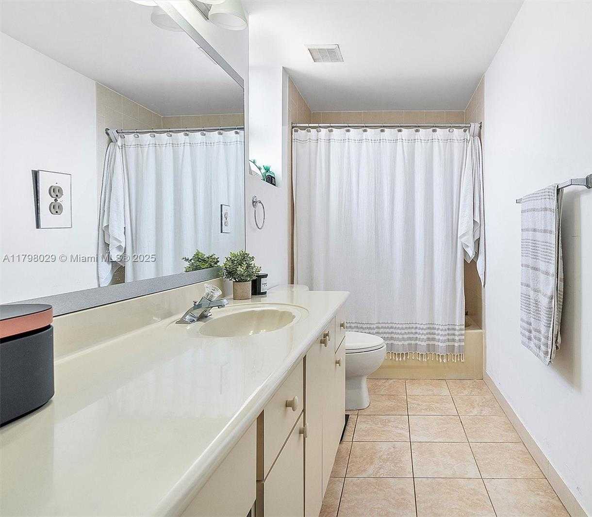 Small Image of 6420 NORTH WEST 114TH AVE #1338, Doral Number 28
