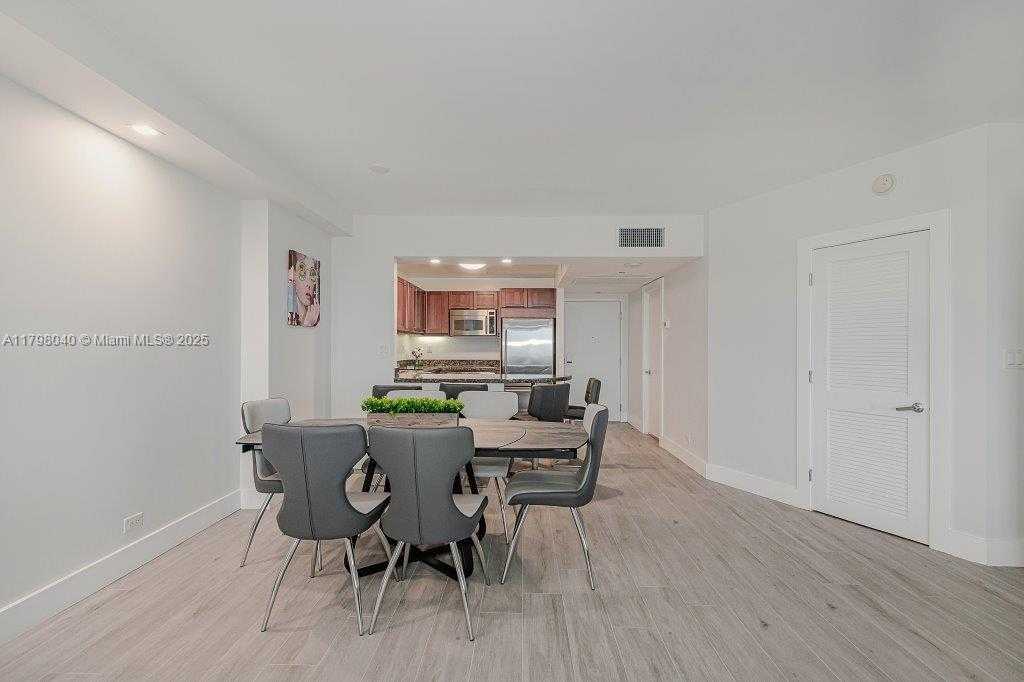 Small Image of 2301 COLLINS AVE #1531, Miami Beach Number 14