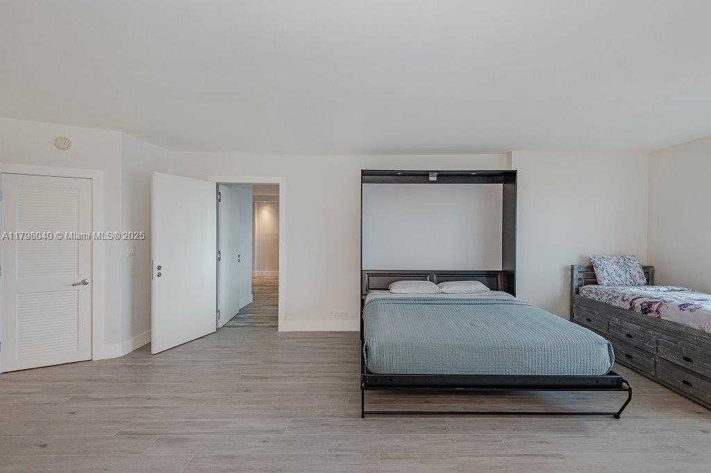 Small Image of 2301 COLLINS AVE #1531, Miami Beach Number 16