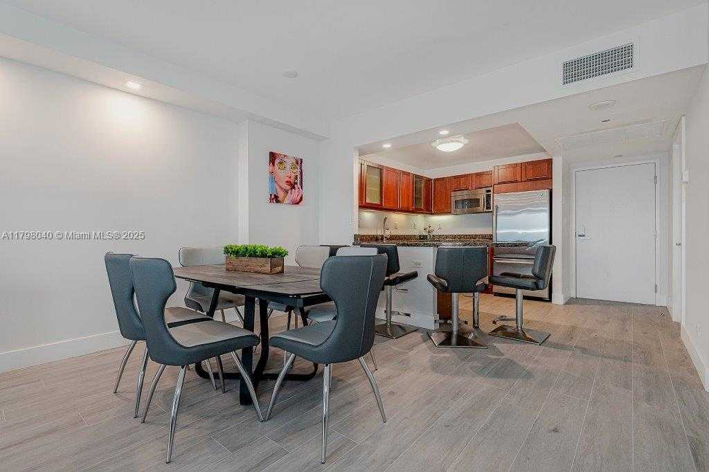 Small Image of 2301 COLLINS AVE #1531, Miami Beach Number 21