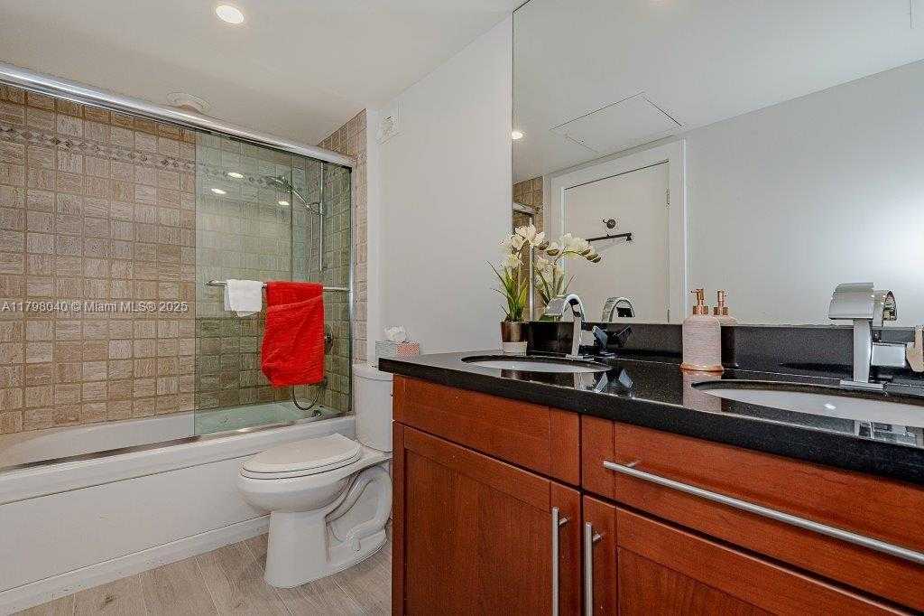 Small Image of 2301 COLLINS AVE #1531, Miami Beach Number 26