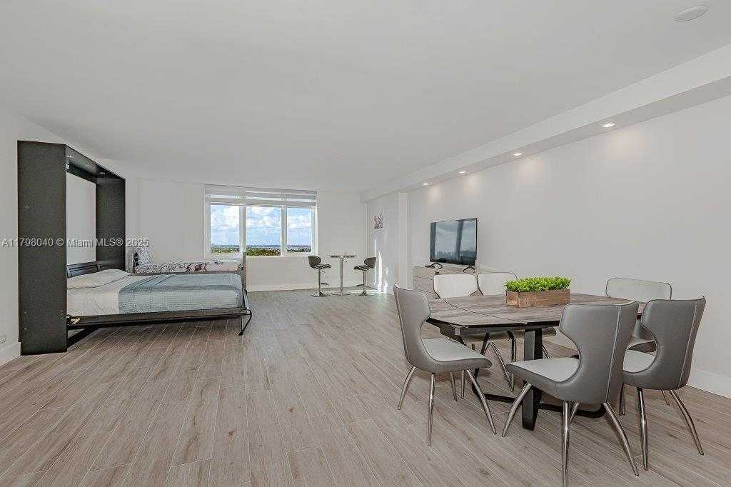 Small Image of 2301 COLLINS AVE #1531, Miami Beach Number 5