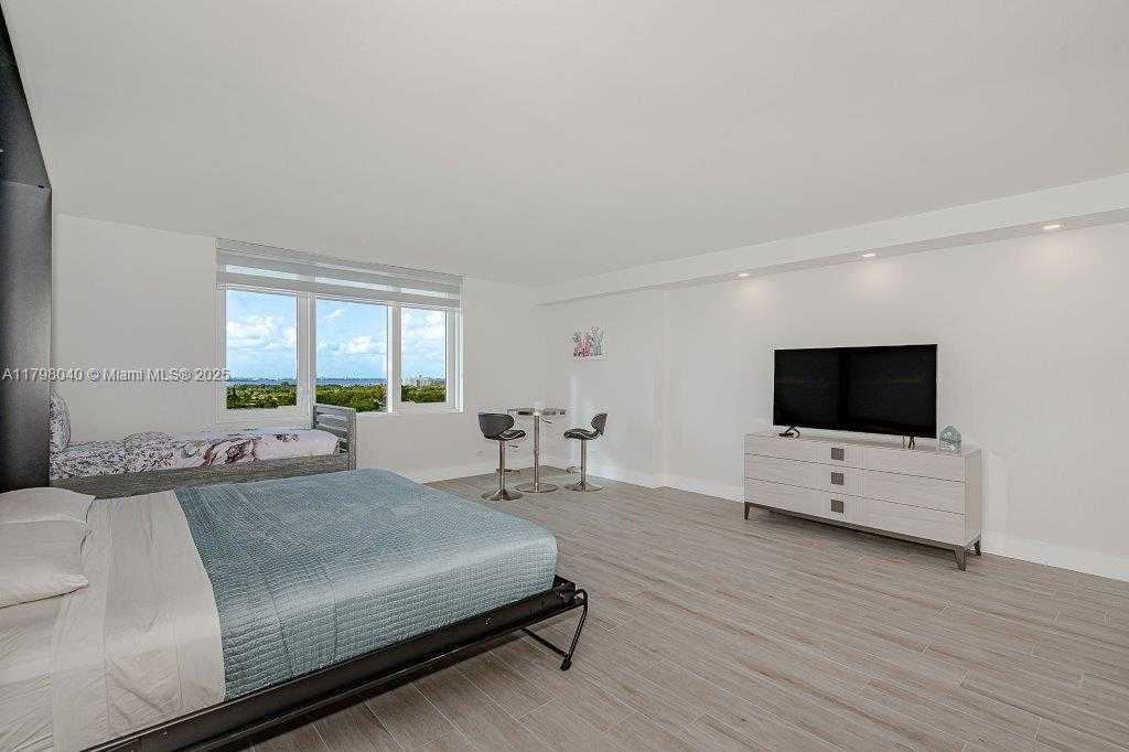 Small Image of 2301 COLLINS AVE #1531, Miami Beach Number 8