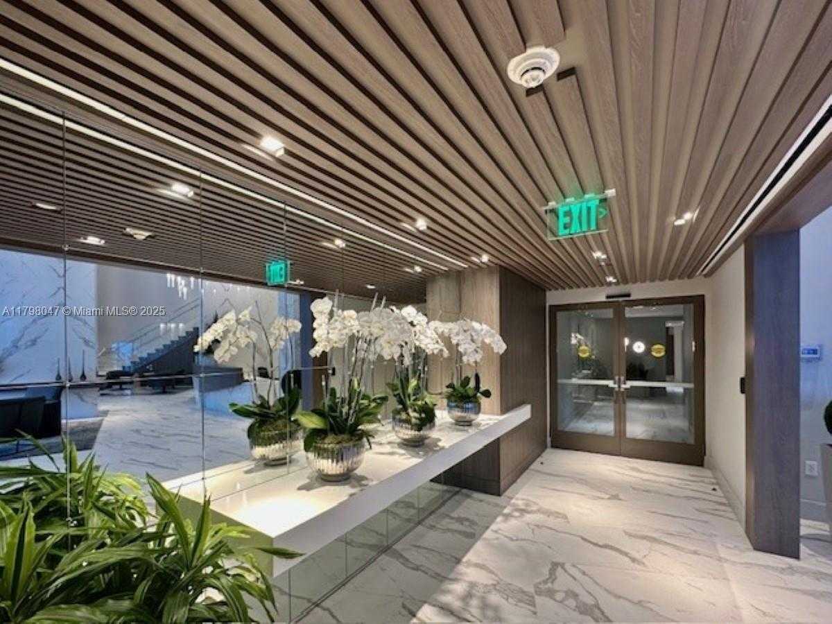 Small Image of 3535 SOUTH OCEAN DR #1104, Hollywood Number 9