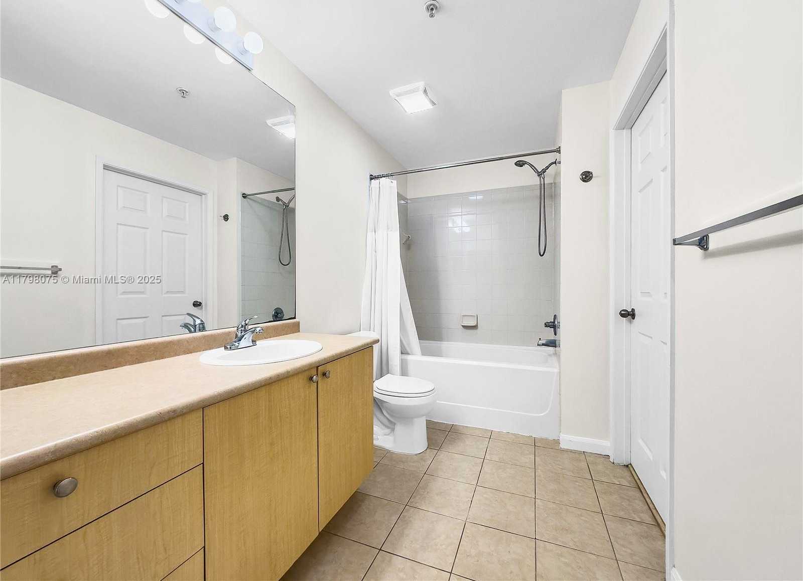 Small Image of 1900 VAN BUREN ST #105B, Hollywood Number 11