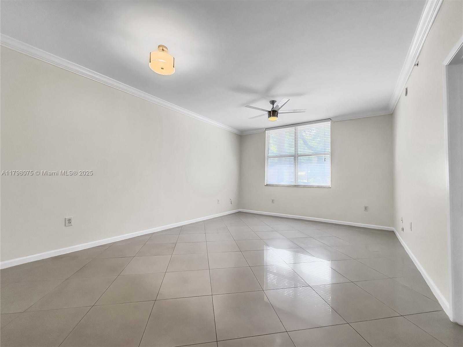 Small Image of 1900 VAN BUREN ST #105B, Hollywood Number 2