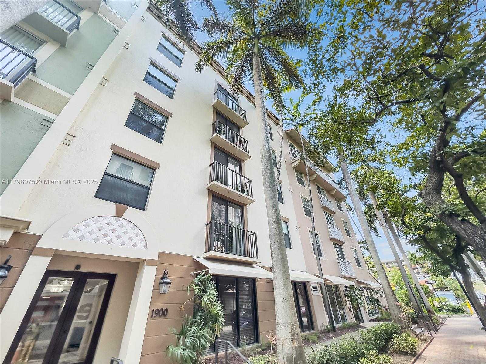 Small Image of 1900 VAN BUREN ST #105B, Hollywood Number 29